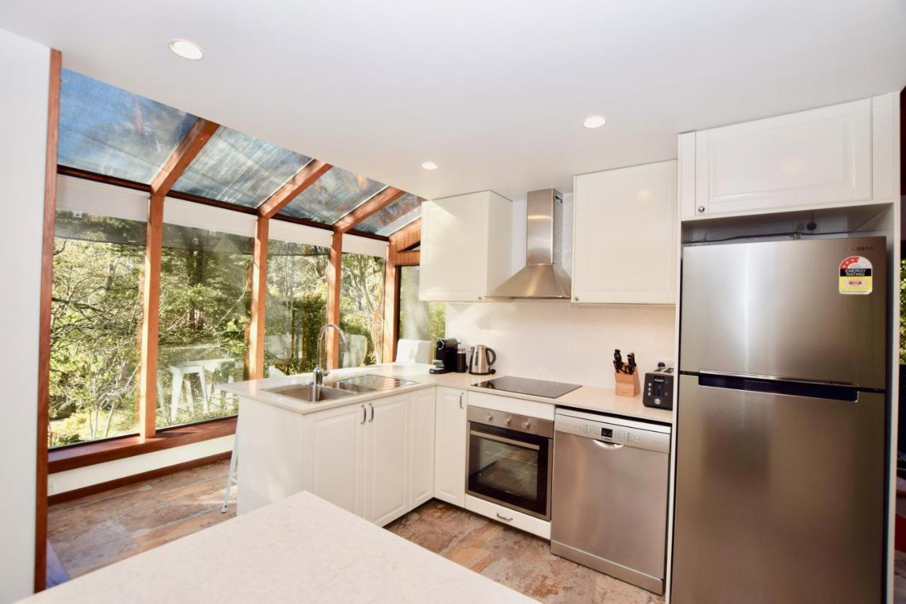 Sublime Cedar Lodge Leura Exterior photo